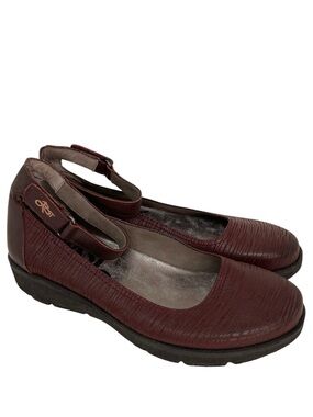 OTBT Mary Jane’s Scamper Shoes Comfortable Women's Burgundy Ankle Strap 8.5